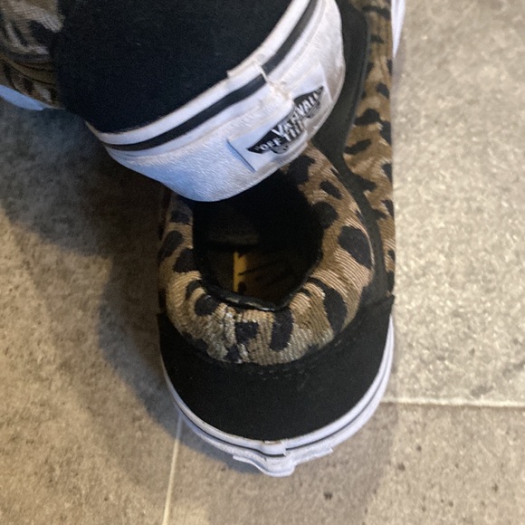 Vans - Picture 8 of 13